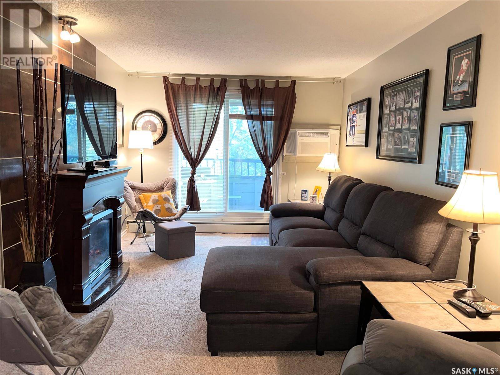 Saskatoon, SK S7M4P8,401 529 X AVENUE S