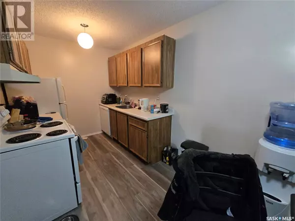 Weyburn, SK S4H3A8,301 1822 Eaglesham AVENUE