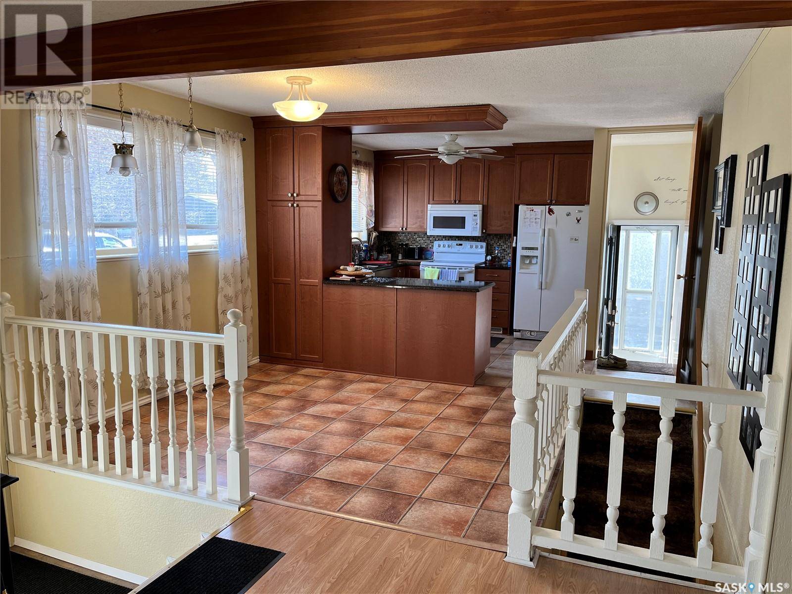 Saskatoon, SK S7H3W8,30 Spinks DRIVE