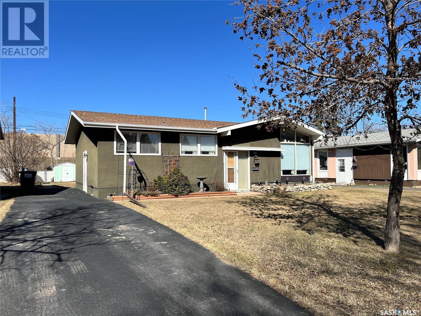 Saskatoon, SK S7H3W8,30 Spinks DRIVE