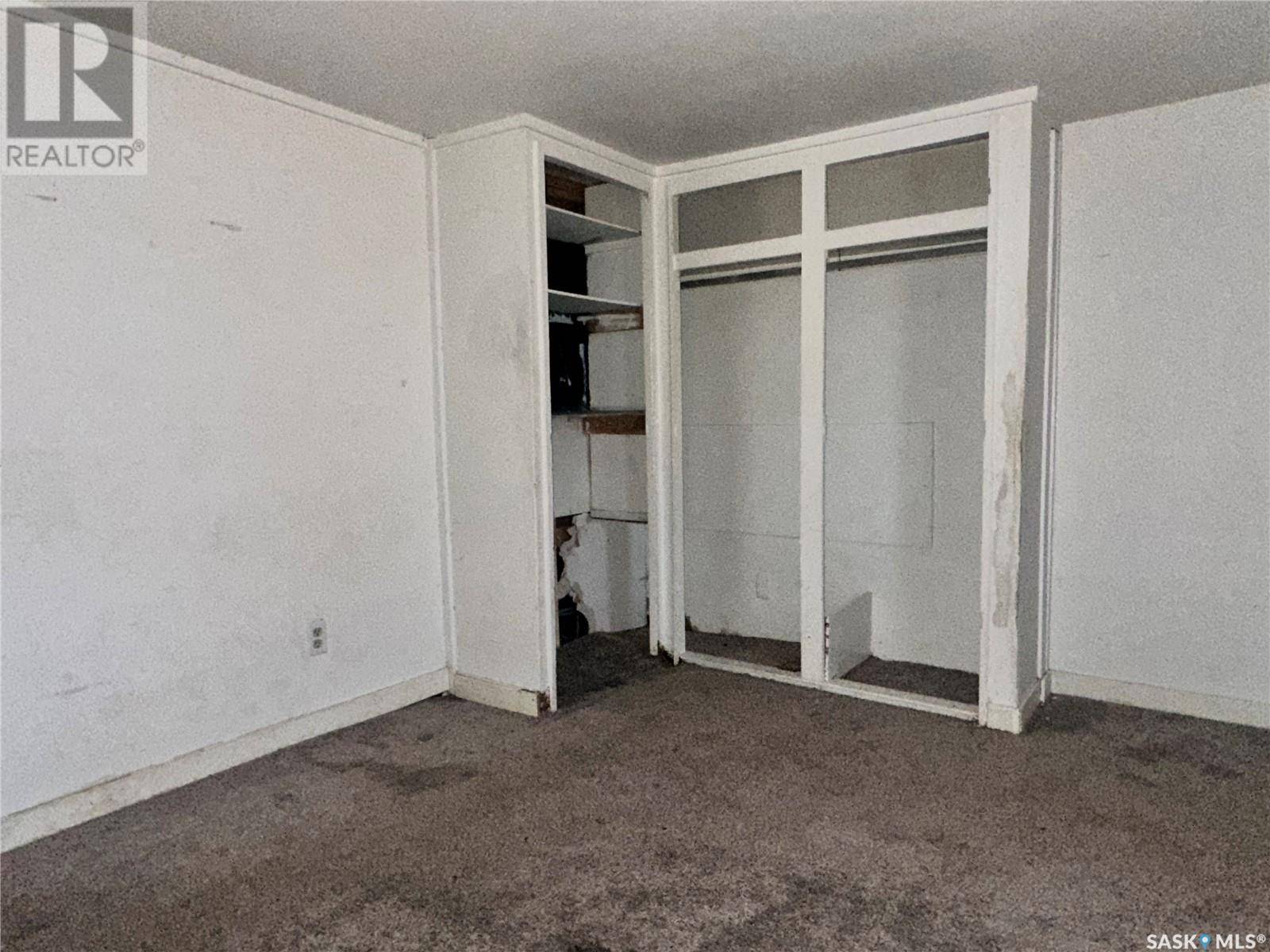 Moose Jaw, SK S6H5P2,1050 Vaughan STREET