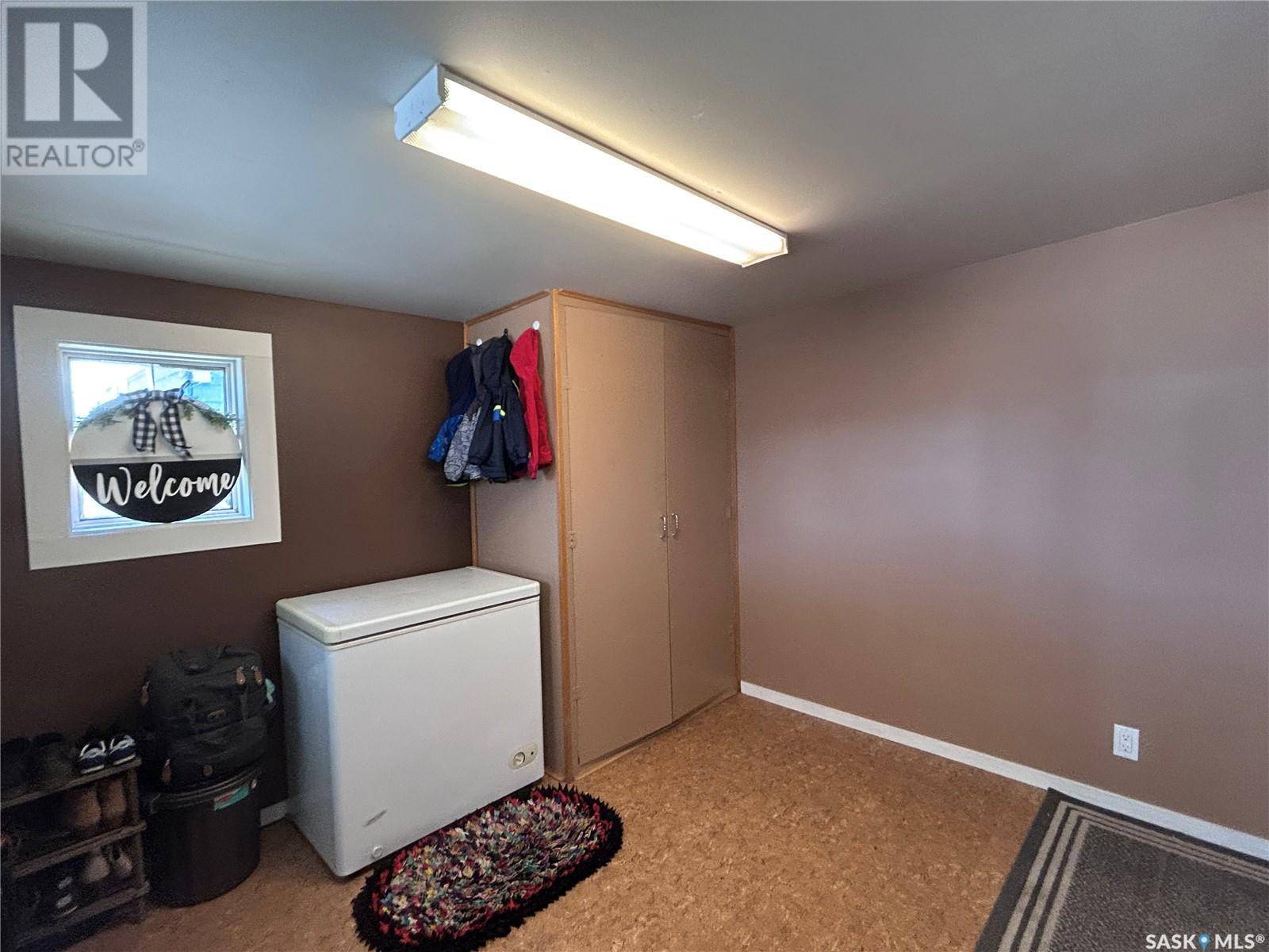 Maidstone, SK S0M1M0,414 2nd AVENUE E