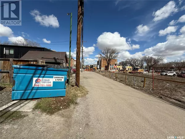 Regina, SK S4P1W7,2113 Osler STREET