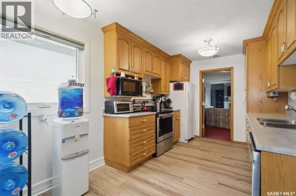 Humboldt, SK S0K2A0,739 5th STREET