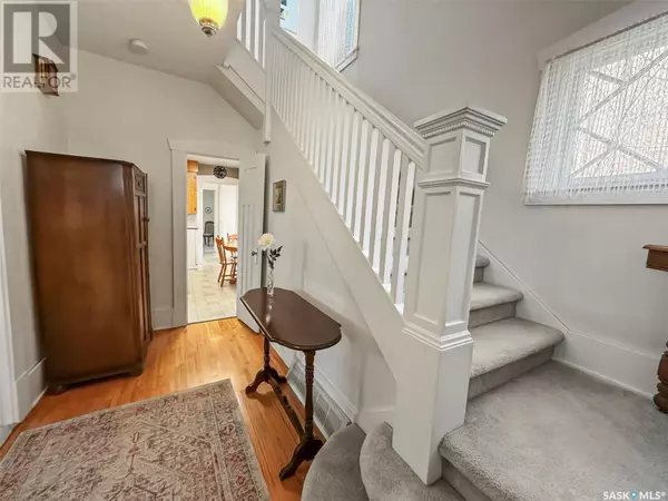 Swift Current, SK S9H2K2,570 4th AVENUE NE