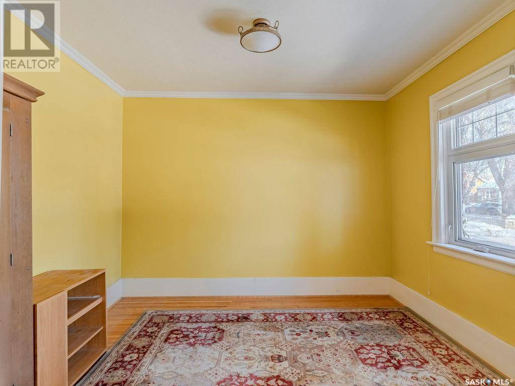 Saskatoon, SK S7K2Y8,719 9th AVENUE N