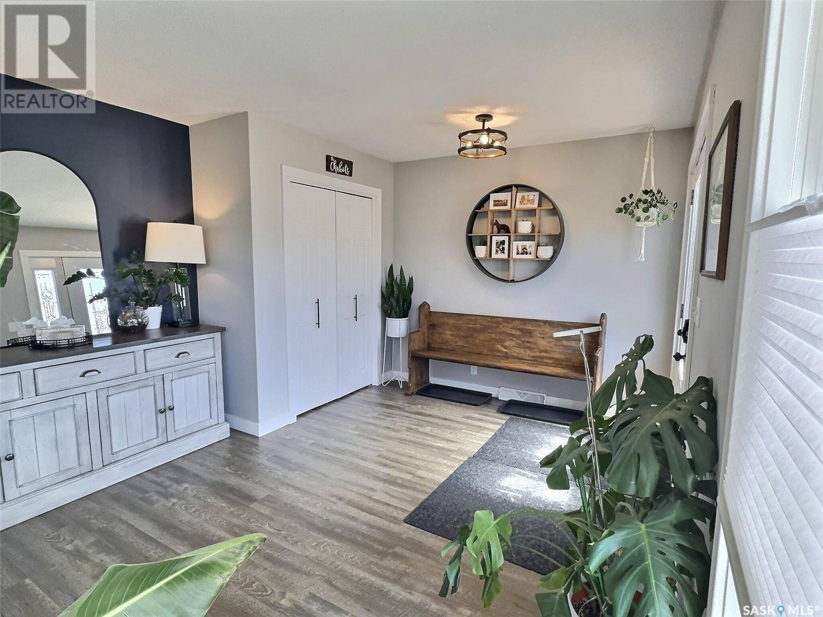 Estevan, SK S4A0L6,1017 2nd STREET