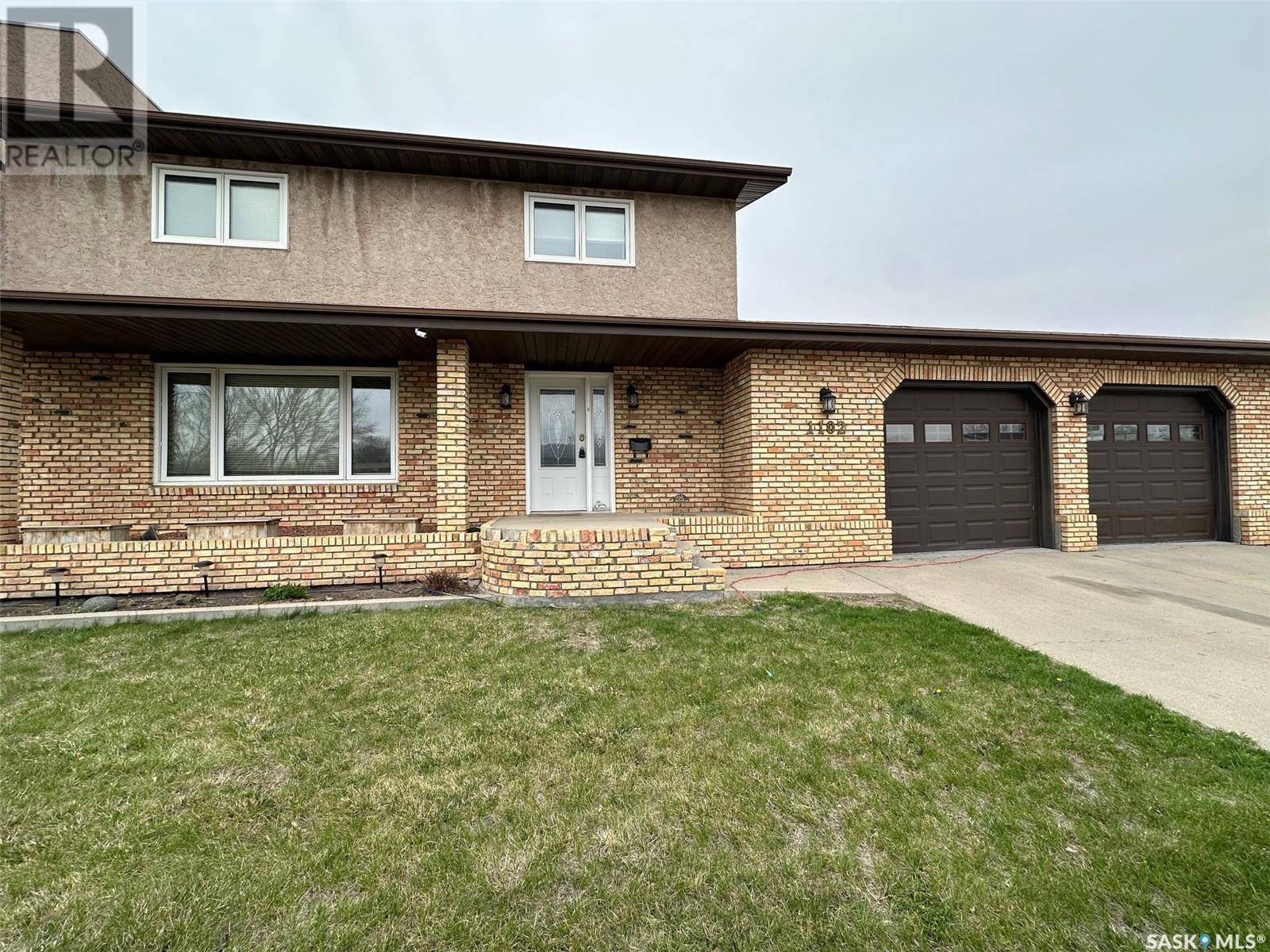 Estevan, SK S4A2M7,1102 Sinclair BAY