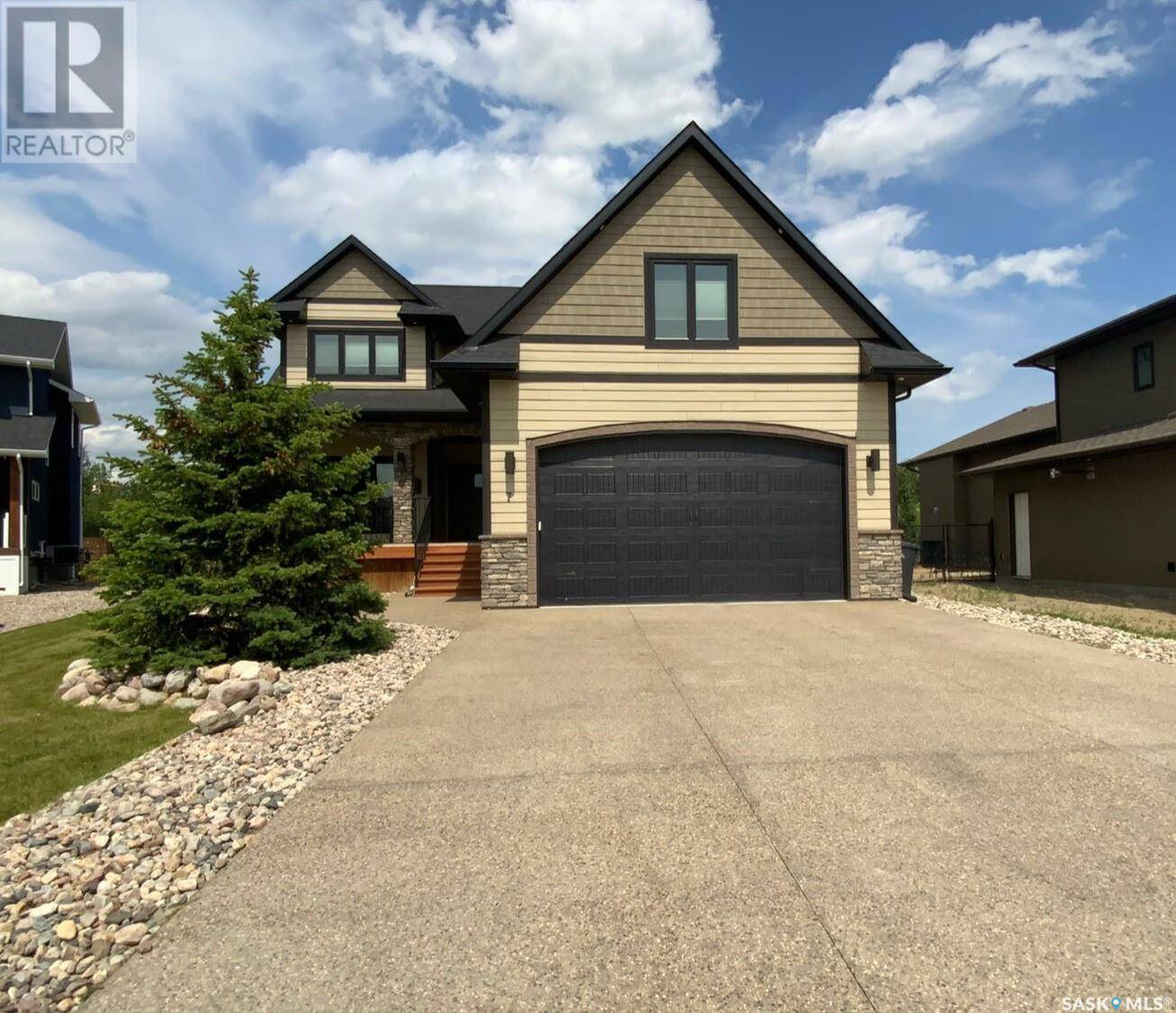 7 Stanford BAY, White City, SK S4L0C9
