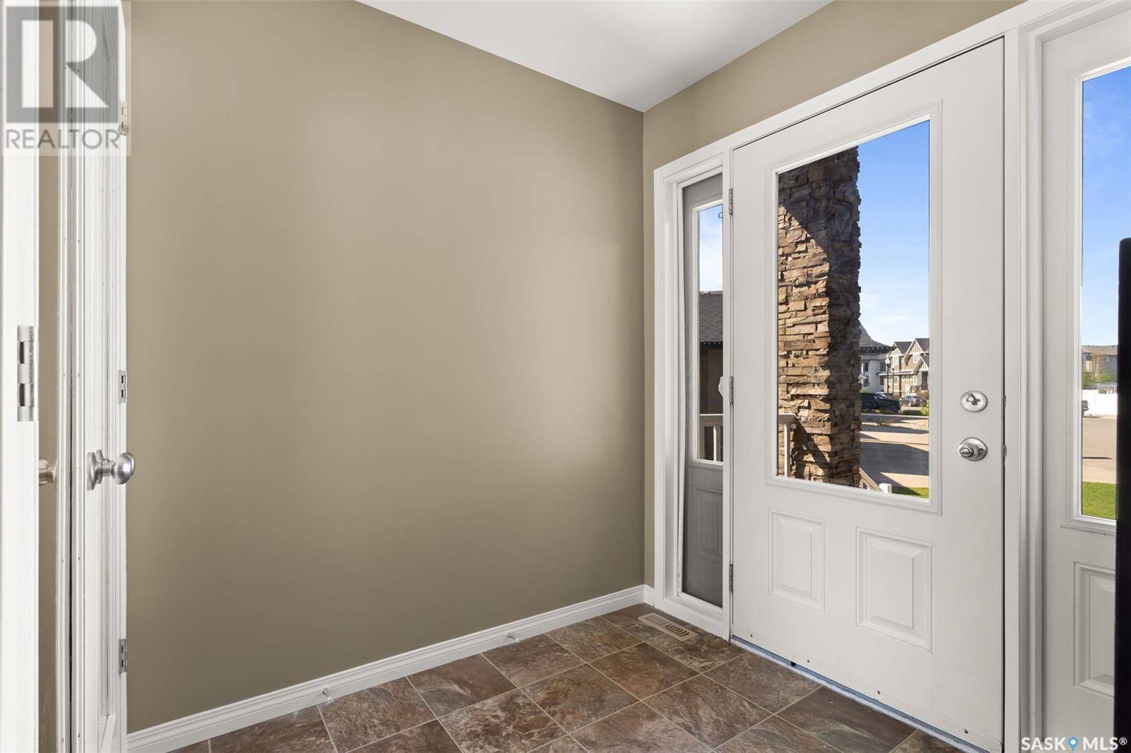 Regina, SK S4W0G5,5165 Aviator CRESCENT