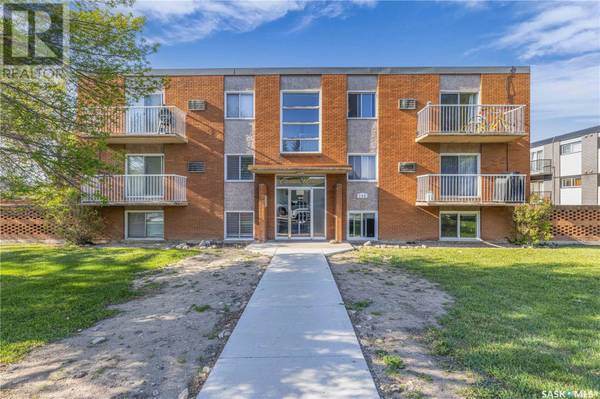 27 106 104th STREET W, Saskatoon, SK S7N1M8