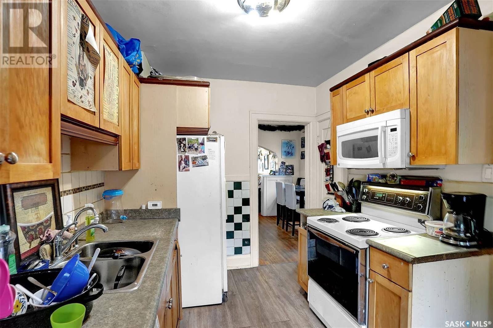 Regina, SK S4T3M3,1238 Elphinstone STREET