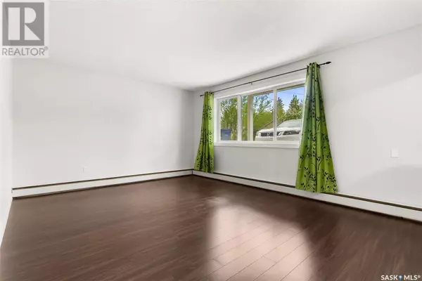 Regina, SK S4N0Z9,4 230 Broadway AVENUE E