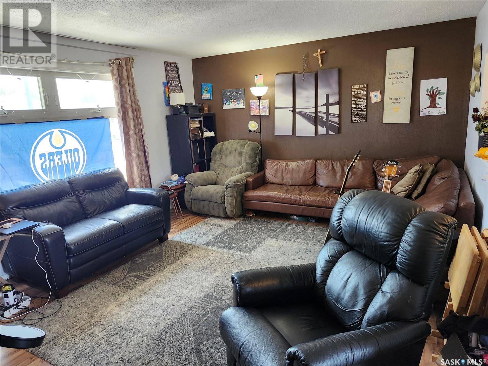 Saskatoon, SK S7M4M9,330 Thomas WAY