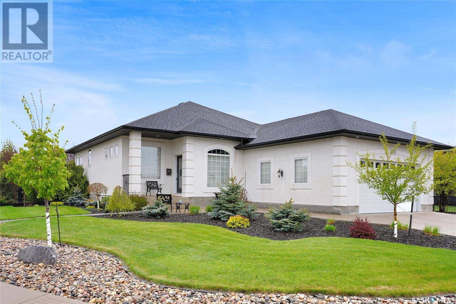 Regina, SK S4V1G8,8029 Wascana Gardens CRESCENT