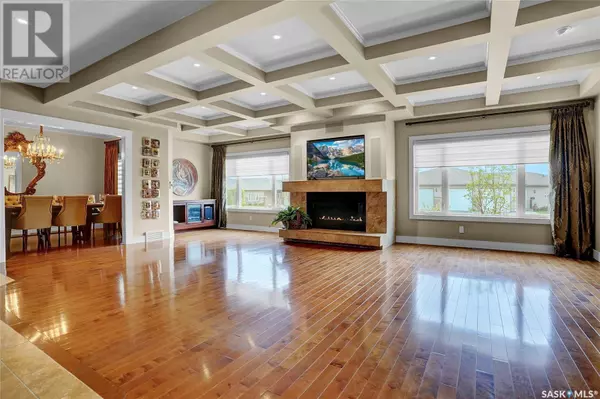 Moose Jaw, SK S6J0A5,1 1590 4th AVENUE