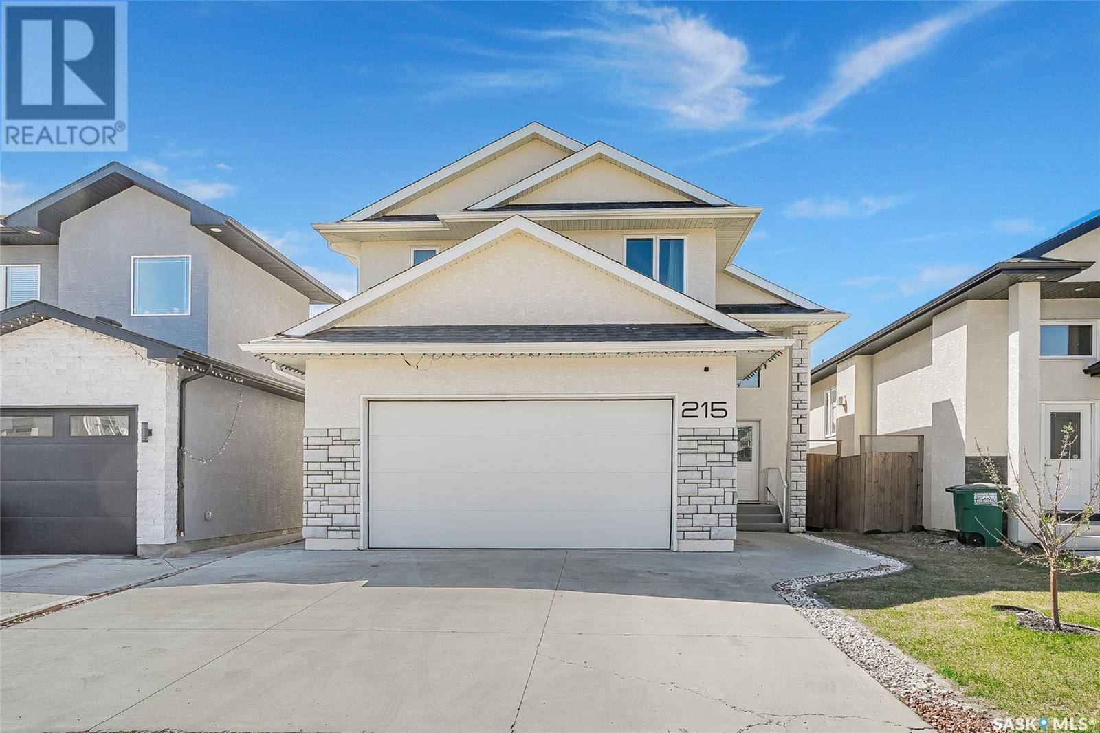 215 Ells CRESCENT, Saskatoon, SK S7L6J4