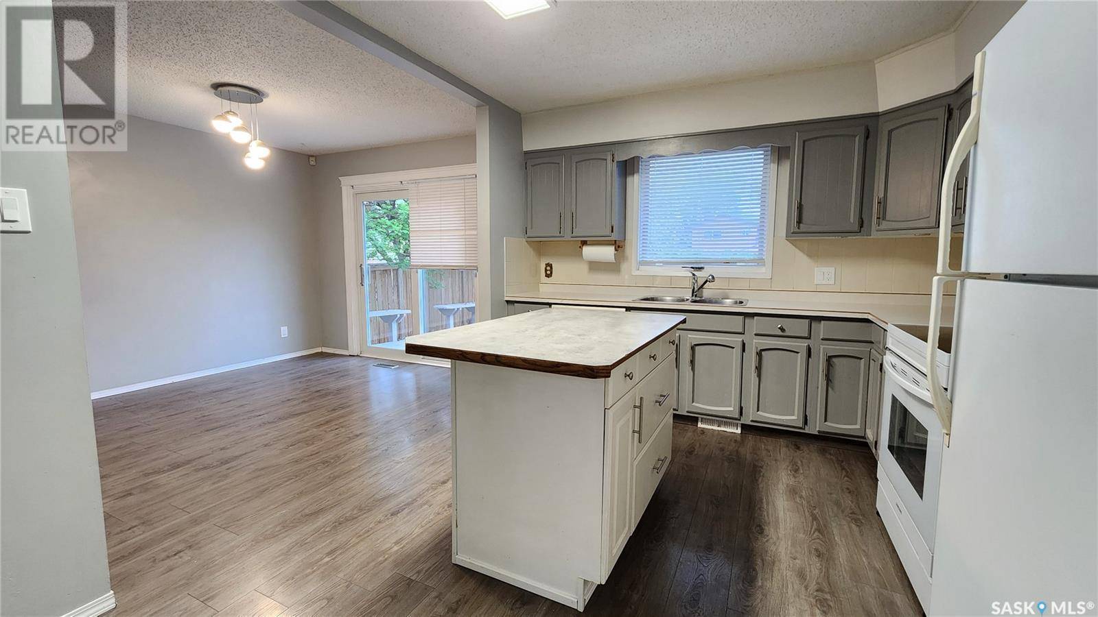 North Battleford, SK S9A3L1,10716 Meighen CRESCENT