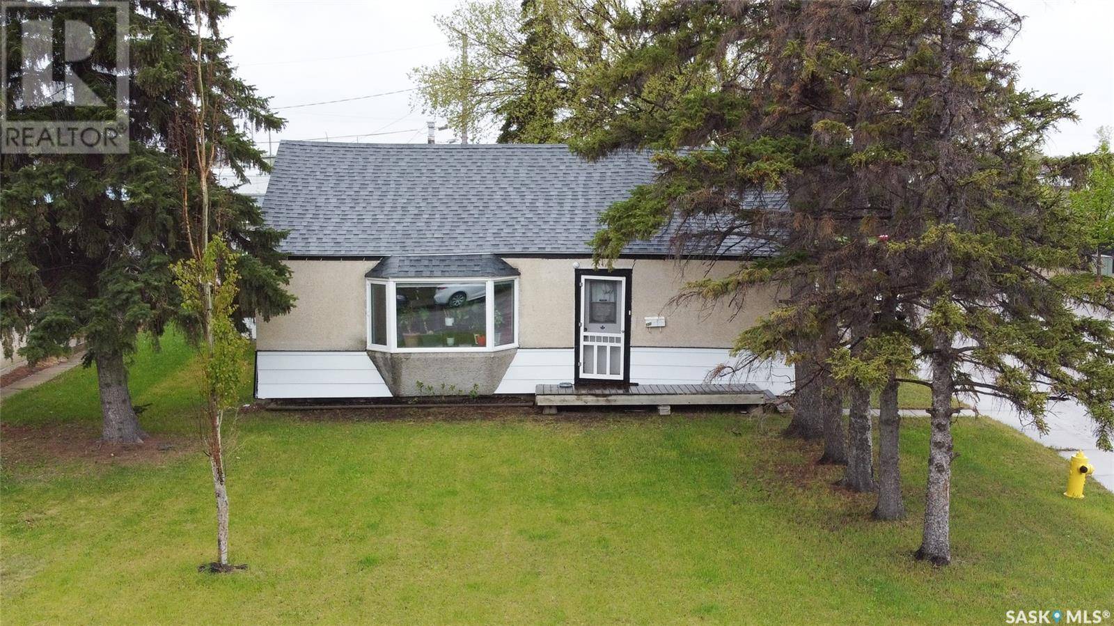 737 7TH AVENUE, Regina, SK S4N0B2