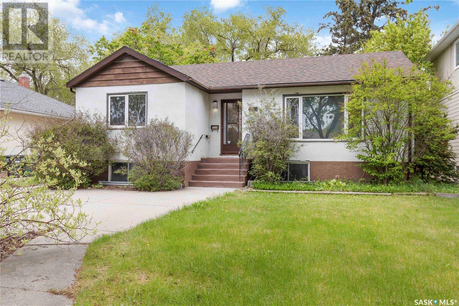 Saskatoon, SK S7H0N7,1229 9th STREET E