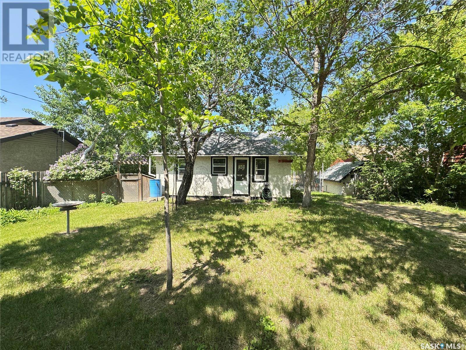 Regina Beach, SK S0G4C0,580 Nicoll AVENUE