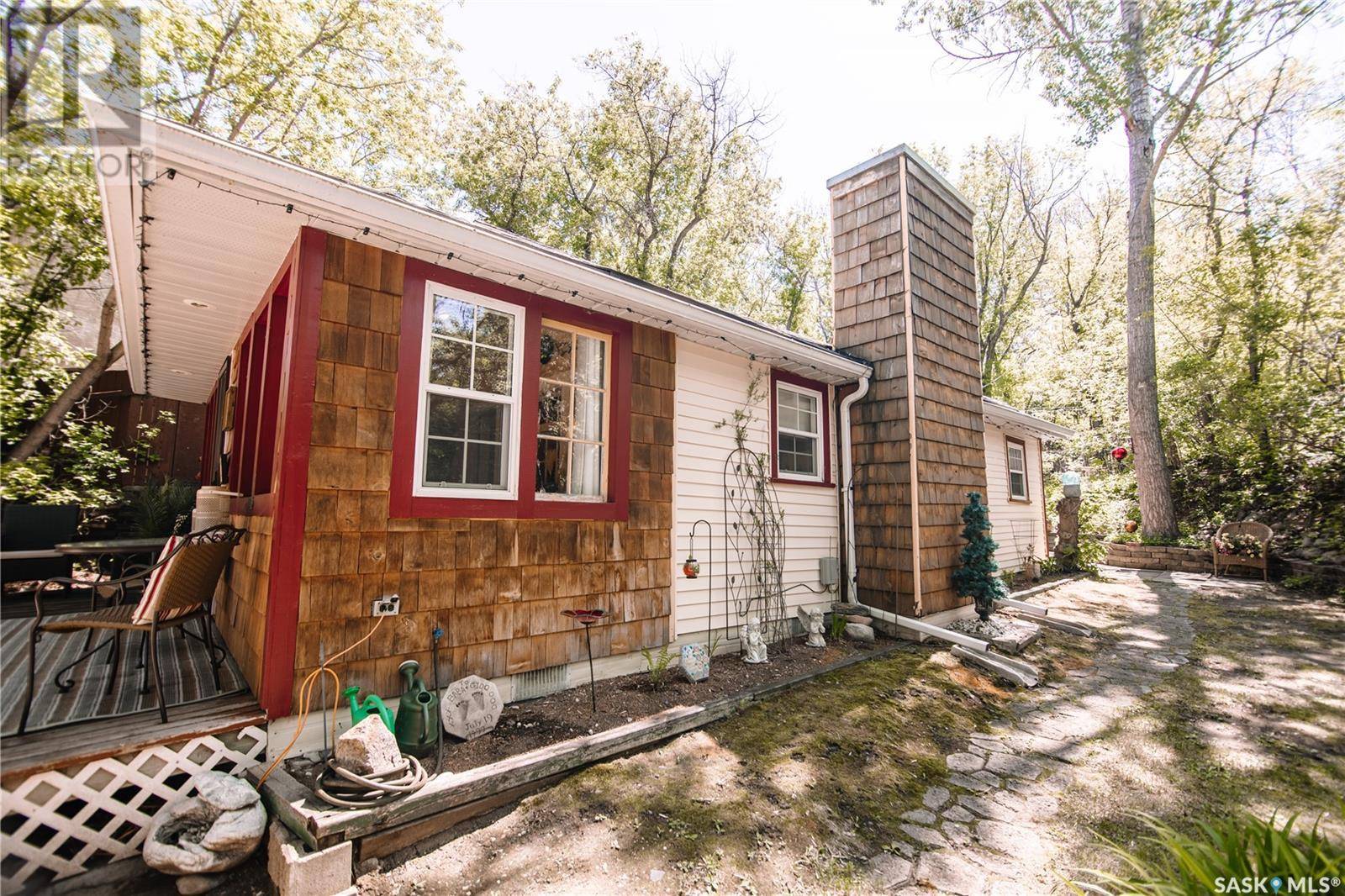 Regina Beach, SK S0G4C0,117 Daly AVENUE
