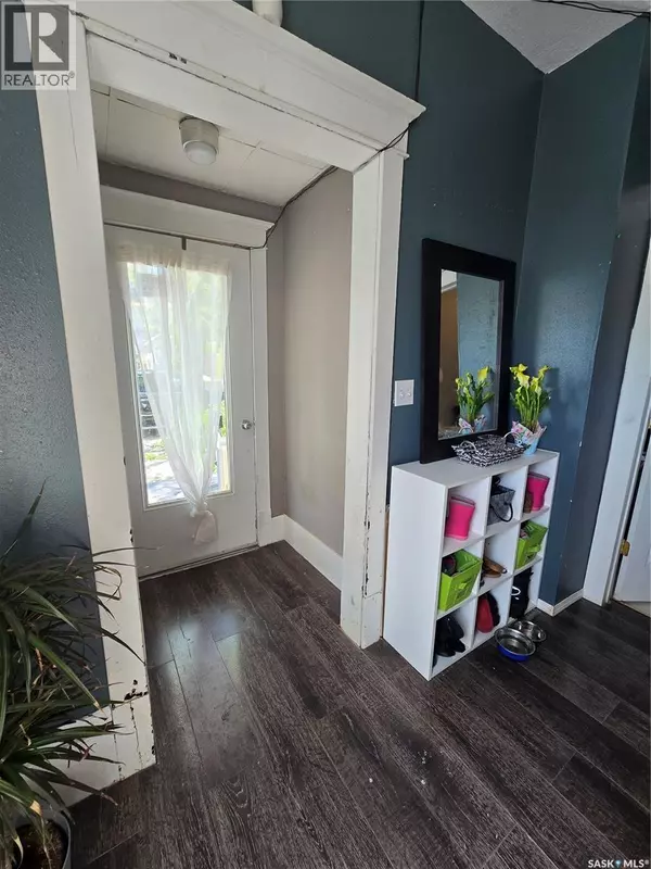 Weyburn, SK S4H1E7,118 9th STREET