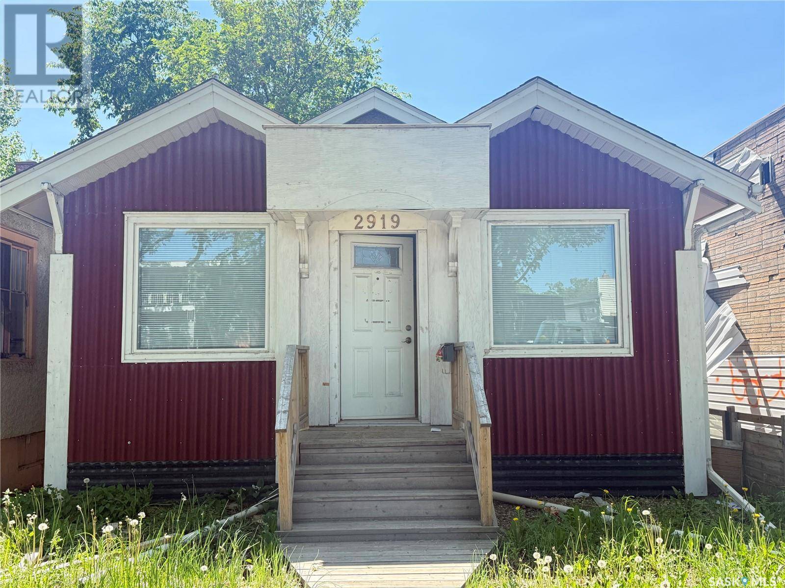 2919 Dewdney AVENUE, Regina, SK S4T0Y1