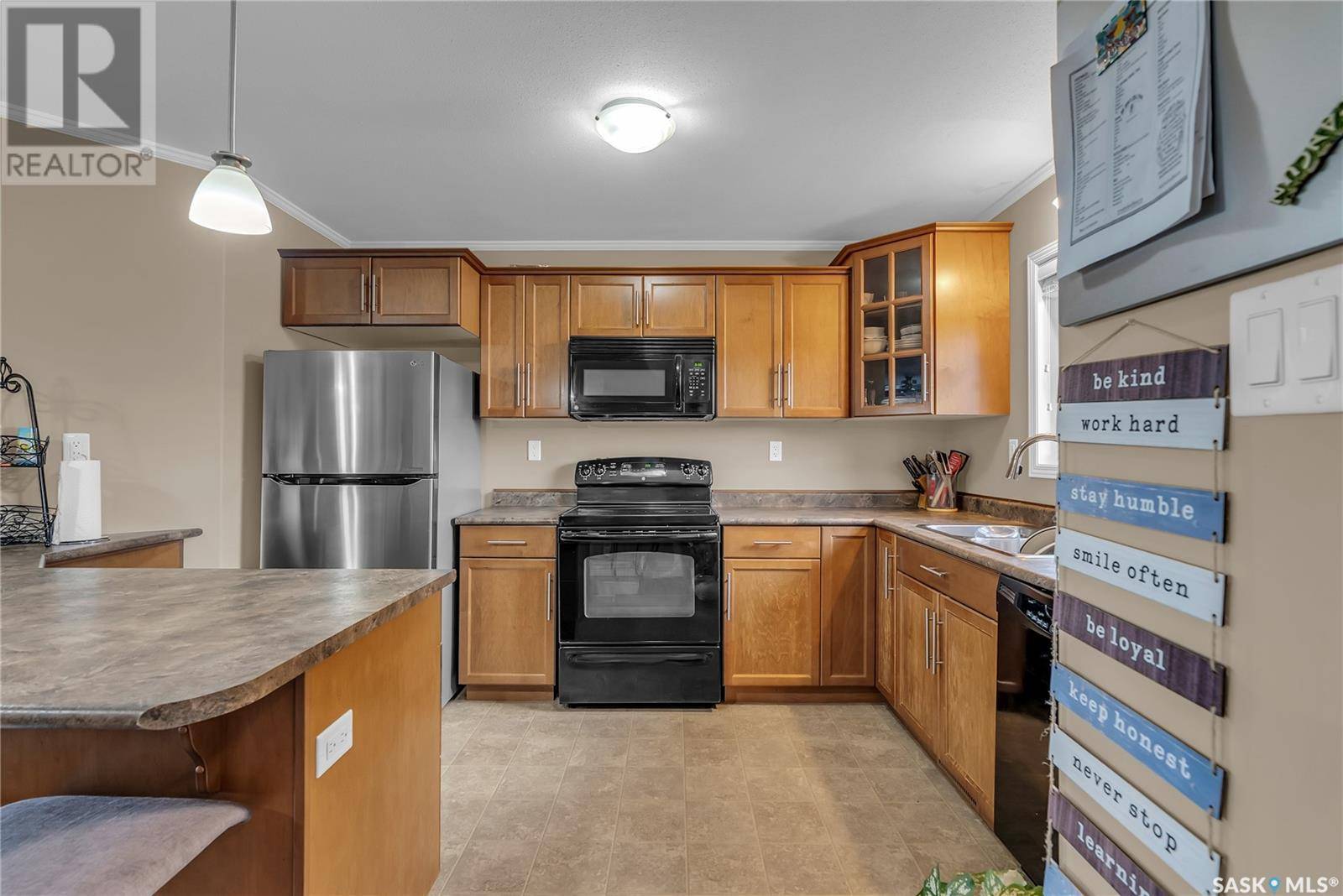 Saskatoon, SK S7M3Z8,406 110 Shillington CRESCENT