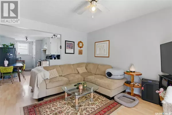 Saskatoon, SK S7M0E3,517 Isabella STREET W