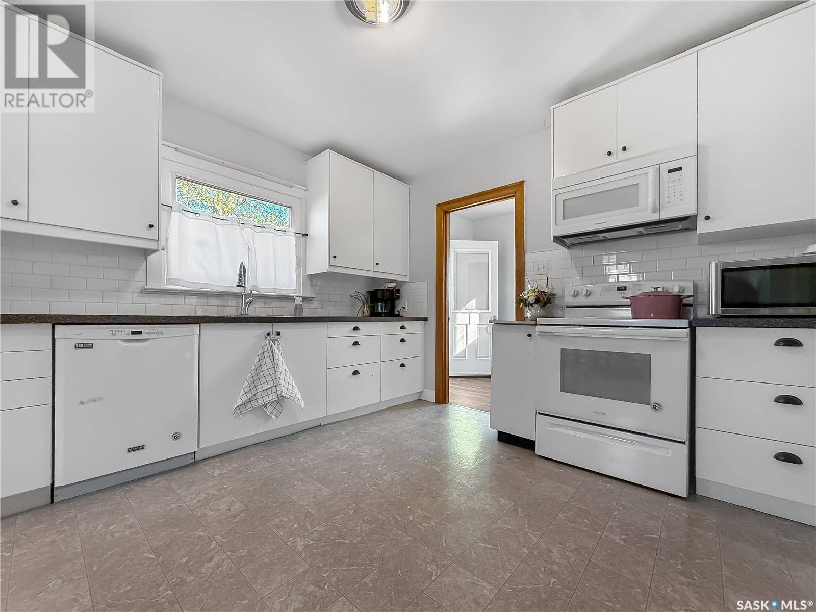 Langenburg, SK S0A0A0,405 March AVENUE E