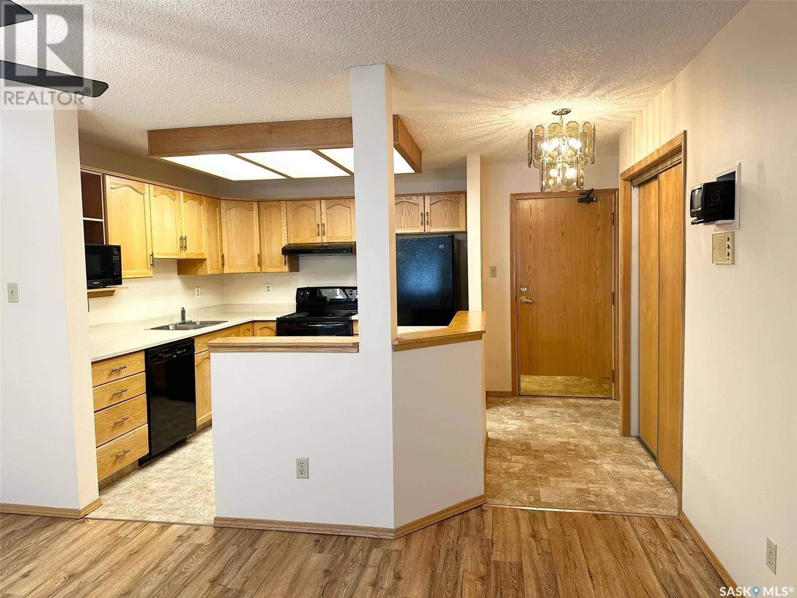 Saskatoon, SK S7N0B8,105 410 Main STREET
