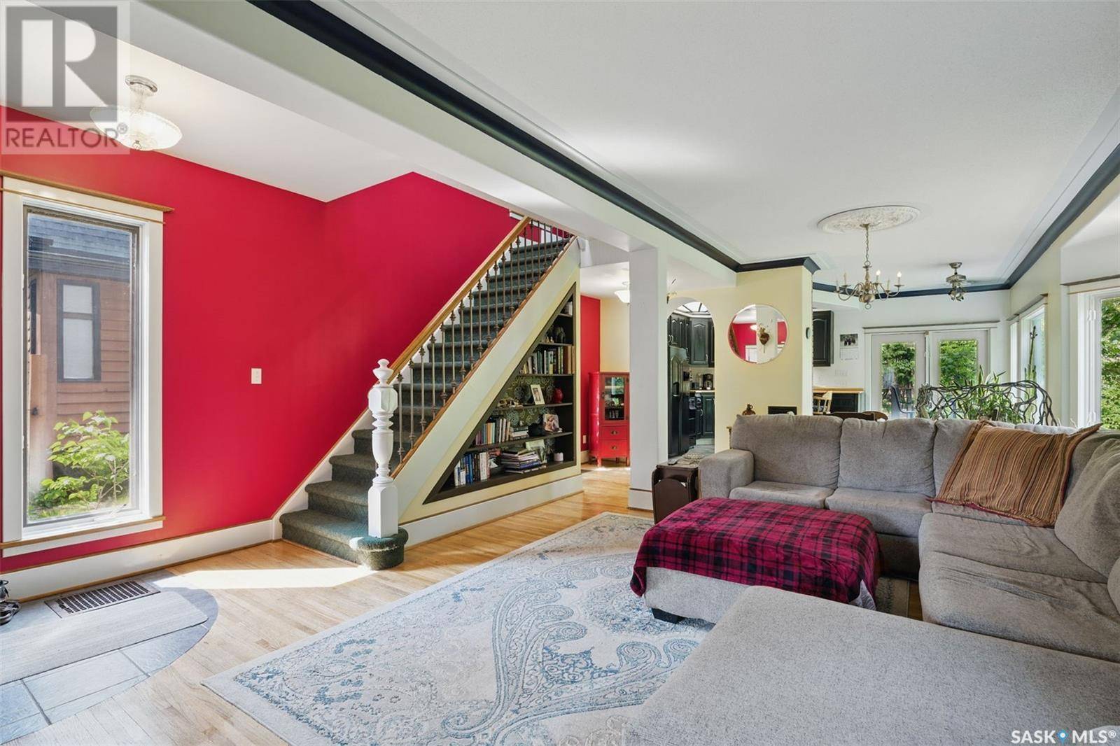 Saskatoon, SK S7L0K5,318 28th STREET W