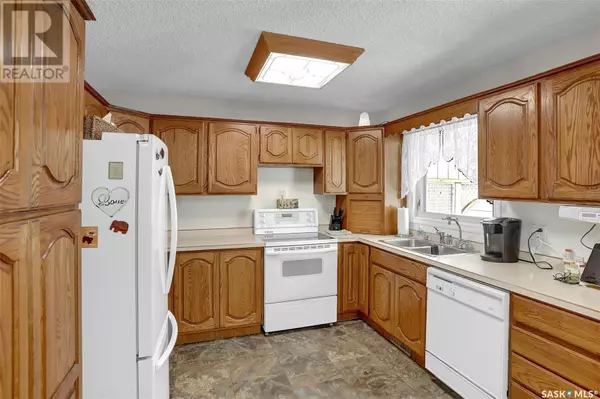 Regina, SK S4R6X1,227 Rodenbush DRIVE