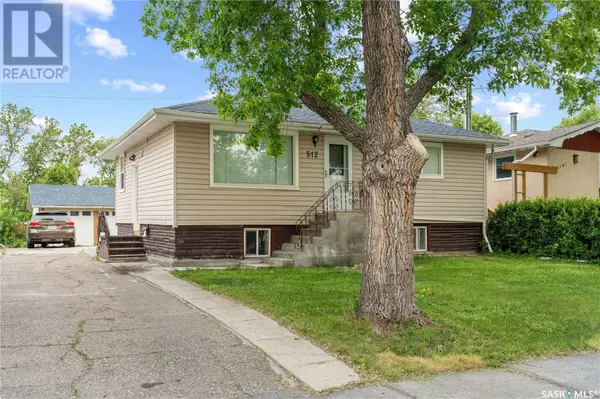 Regina, SK S4N1E4,512 18th AVENUE E