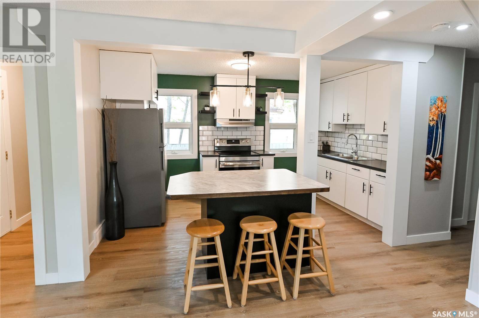 Prince Albert, SK S6V1R6,123 24th STREET E