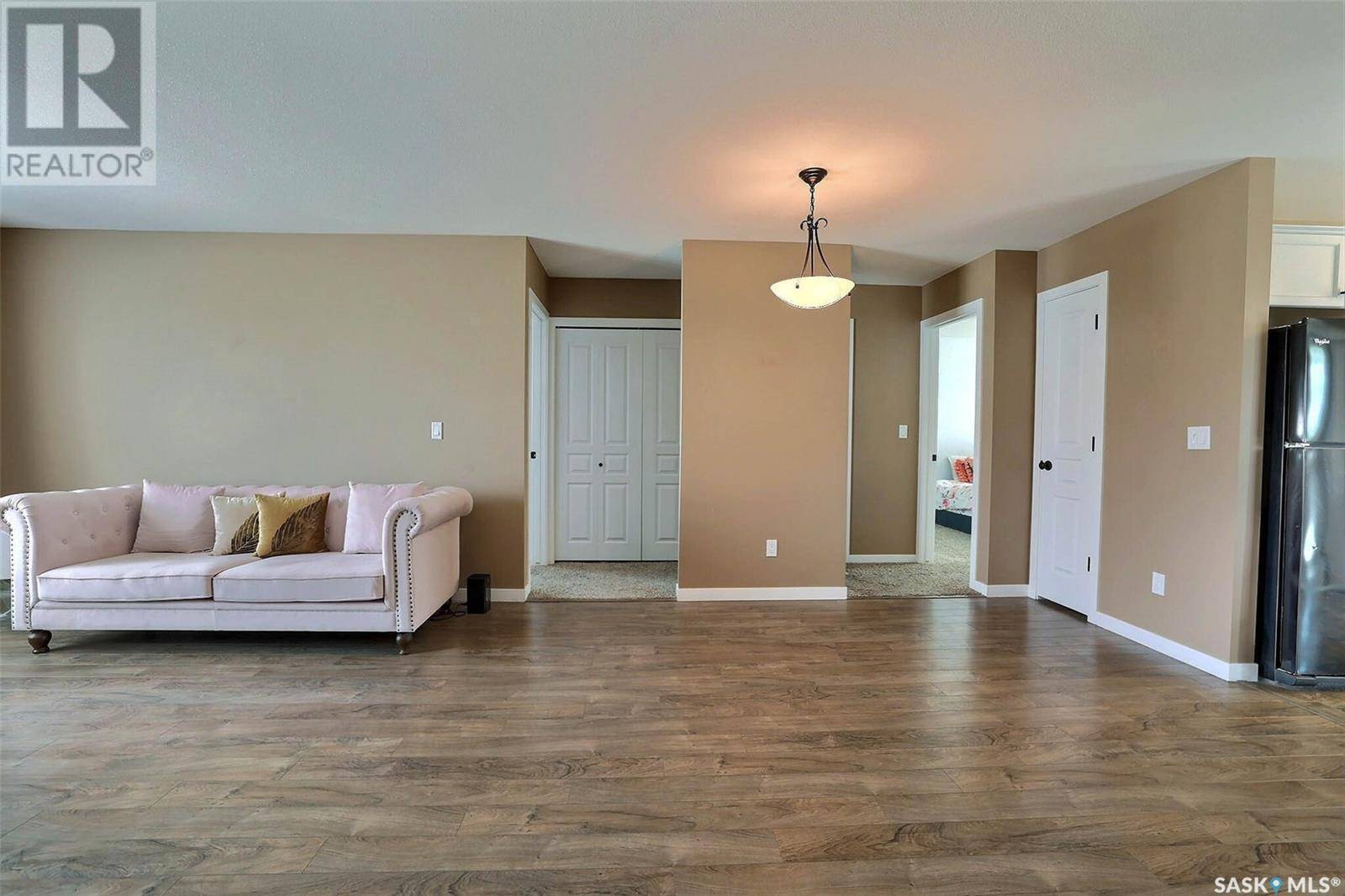 Regina, SK S4W0E8,64 5004 James Hill ROAD