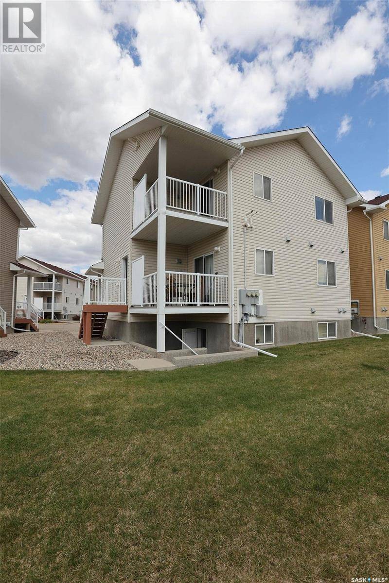 Regina, SK S4W0E8,64 5004 James Hill ROAD
