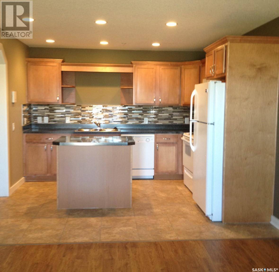 Regina, SK S4Z0A9,415 3351 Eastgate BAY