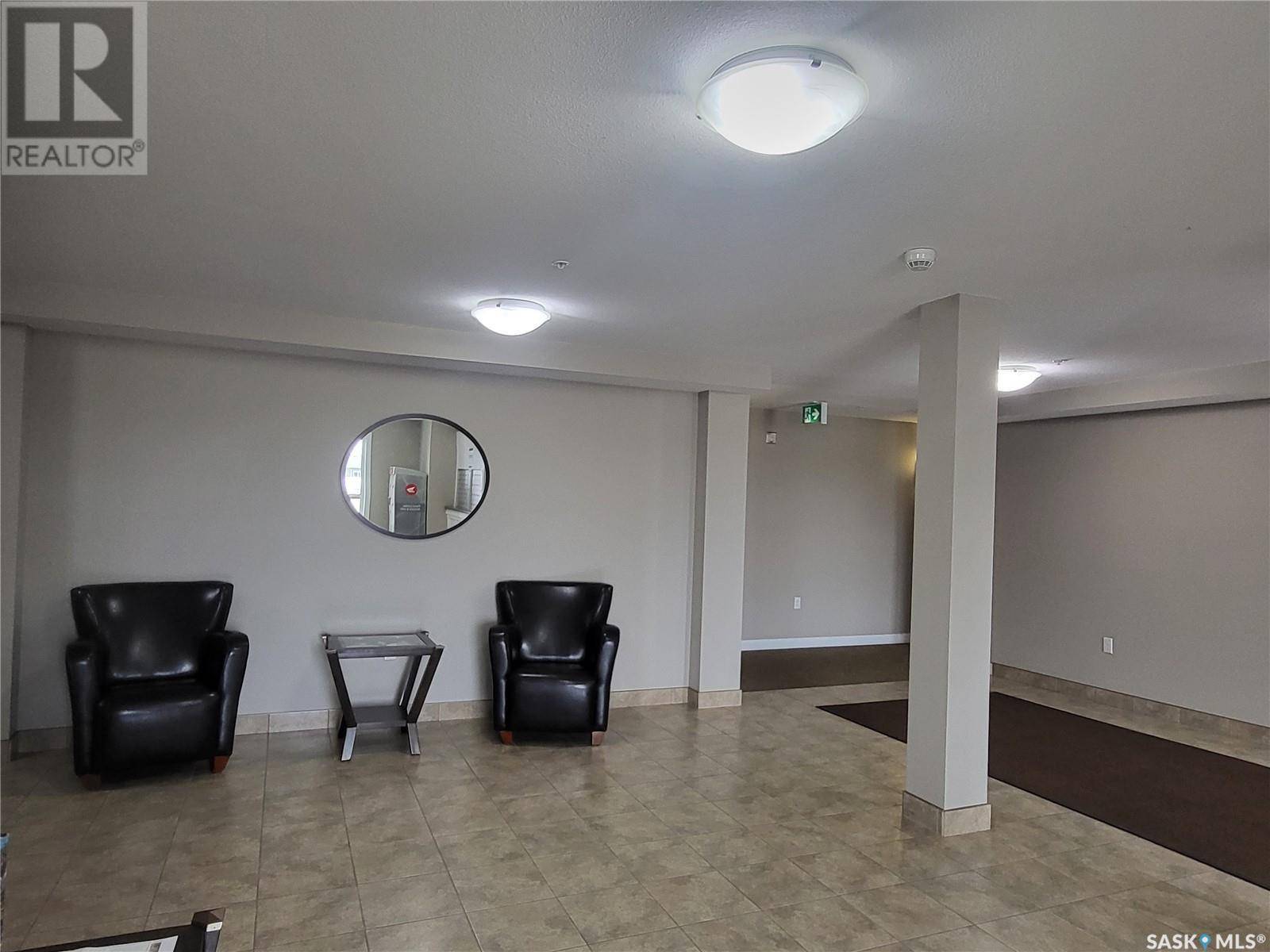 Estevan, SK S4A2Y5,303 2141 Larter ROAD