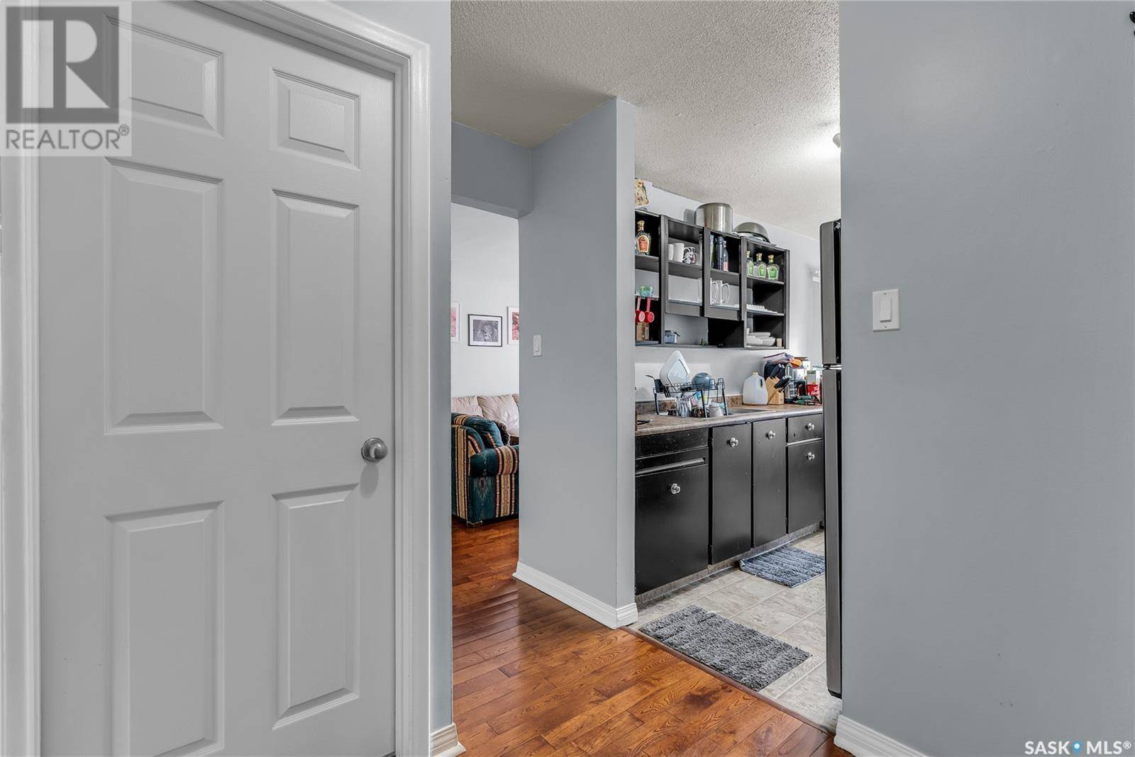 Saskatoon, SK S7H3Z8,9 14 Anderson CRESCENT