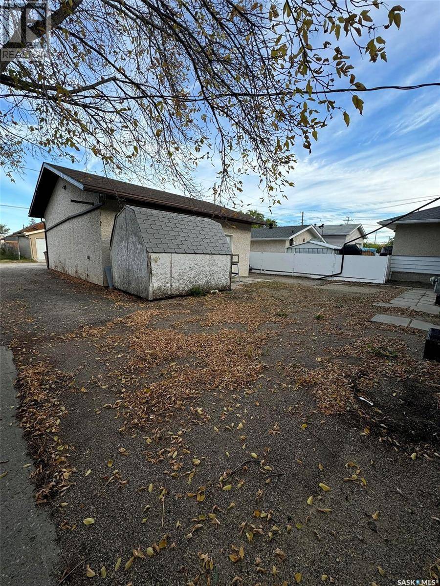 Regina, SK S4R2C4,A & B 345 SCARTH STREET