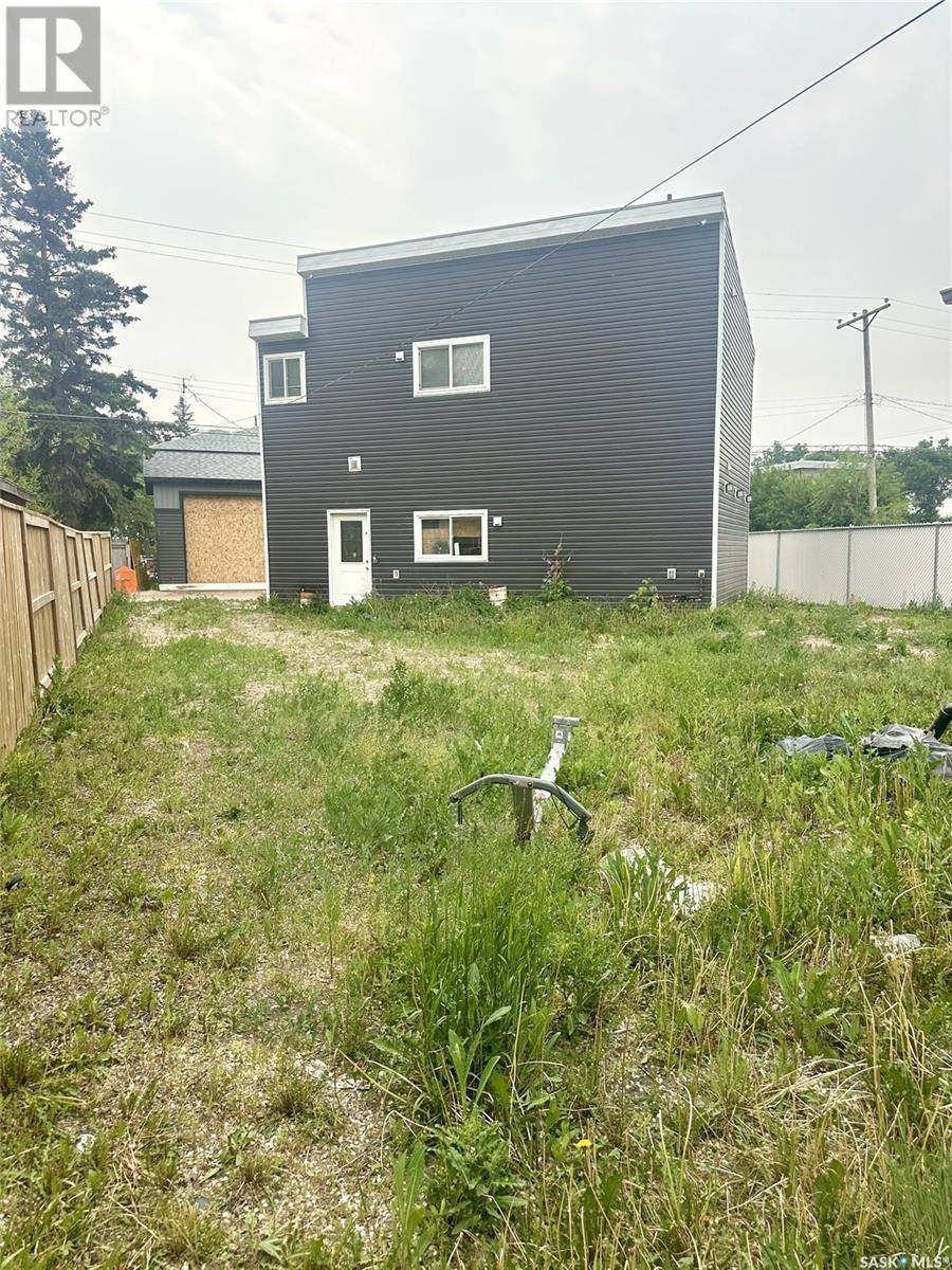 Saskatoon, SK S7N1R8,413 109th STREET