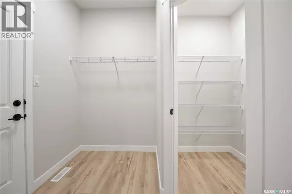 Saskatoon, SK S7M5X3,206 Fortosky CRESCENT