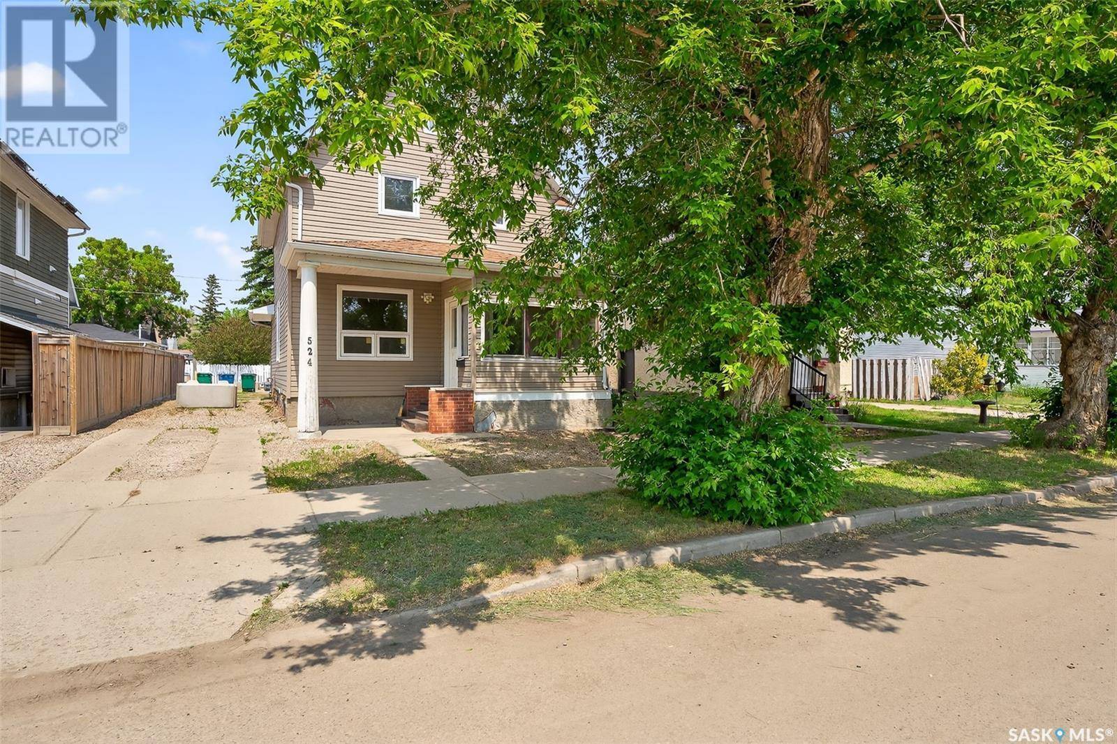 Moose Jaw, SK S6H0V5,524 Saskatchewan STREET W