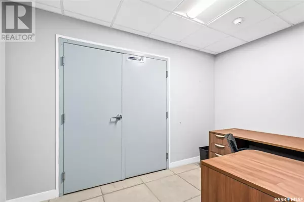 Moose Jaw, SK S6H0L9,461 Athabasca STREET E