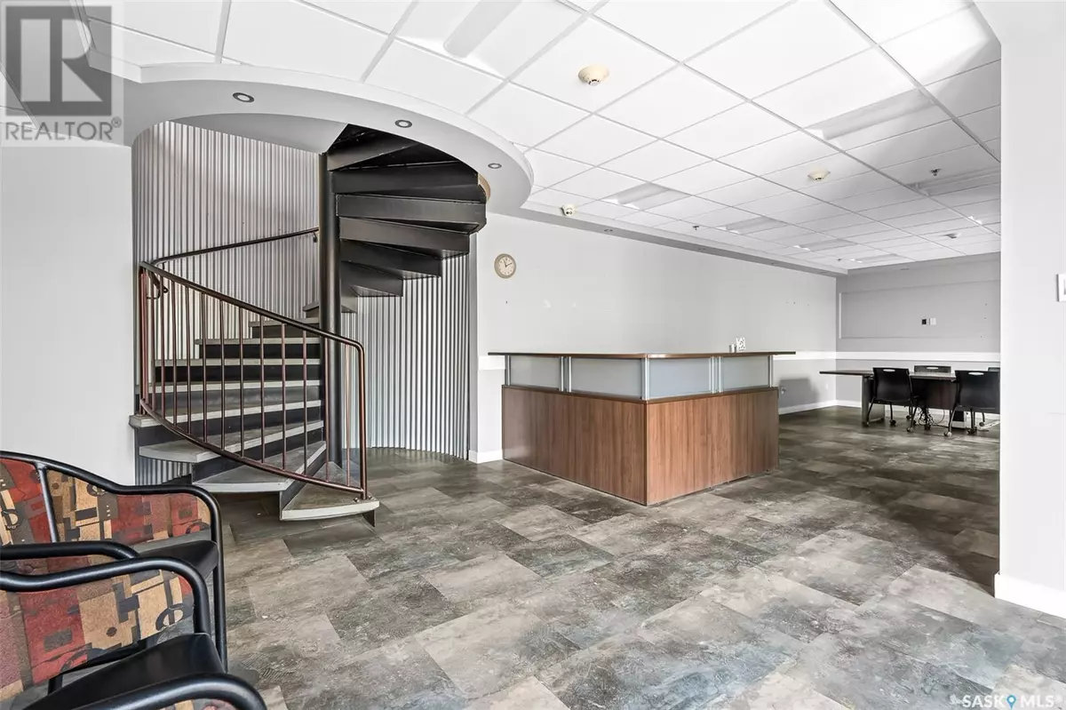 Moose Jaw, SK S6H0L9,461 Athabasca STREET E