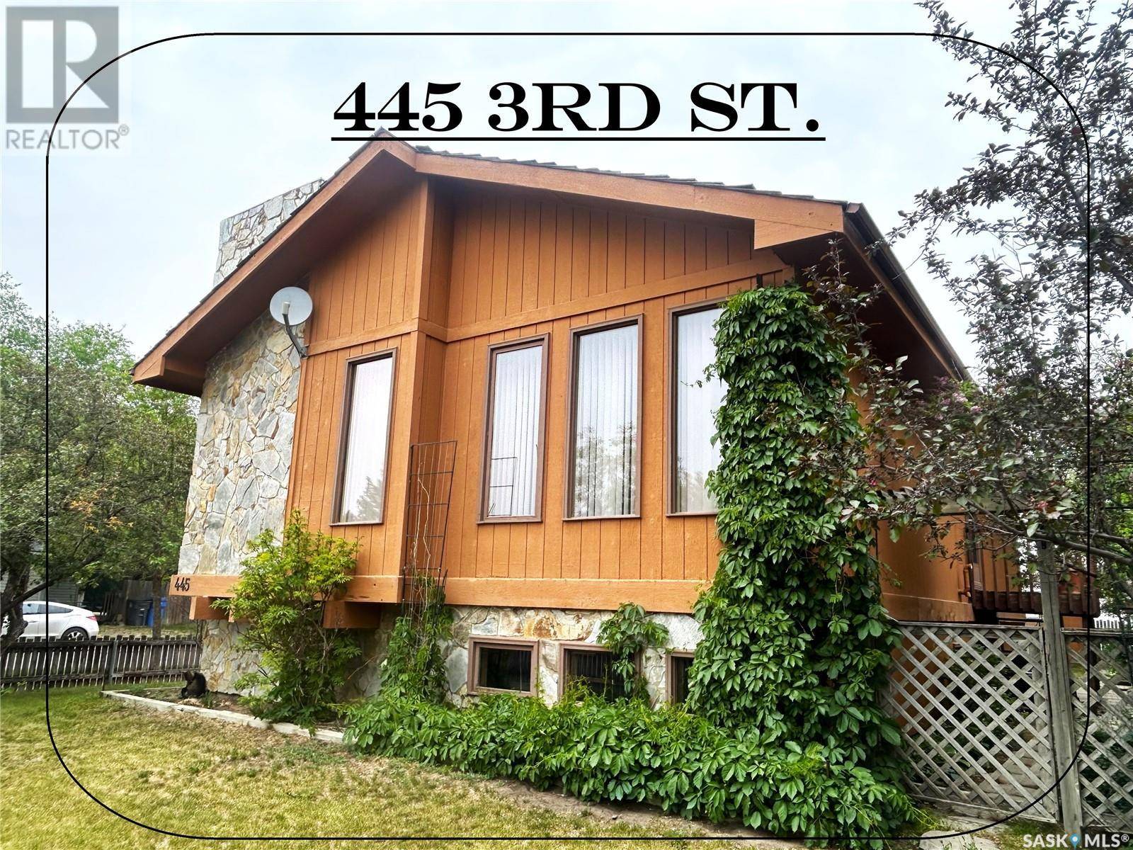 445 3rd STREET, Estevan, SK S4A0P1