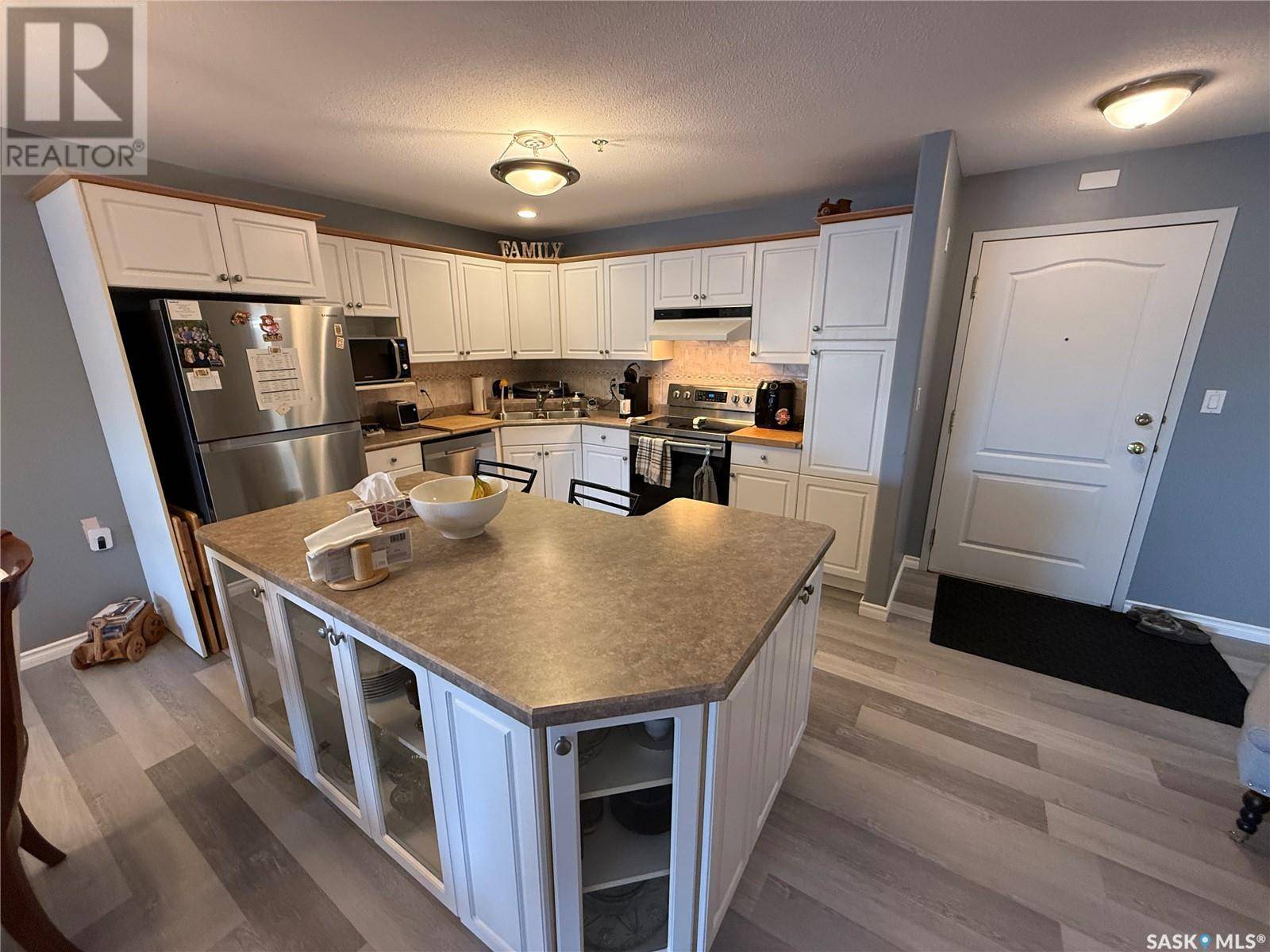 Regina, SK S4R3B7,304 205 McIntyre STREET N