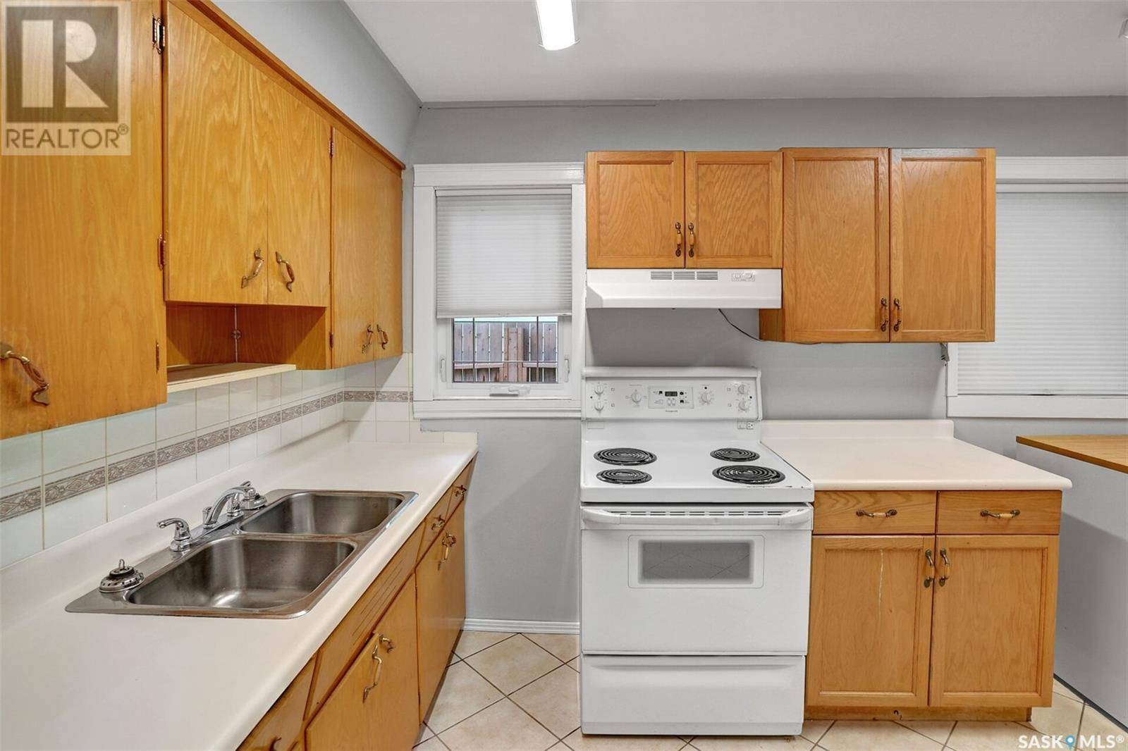 Regina, SK S4T4H9,1143 Wascana STREET